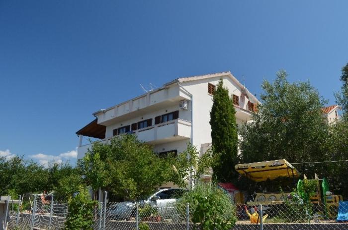 Apartments Josip 伦 外观 照片